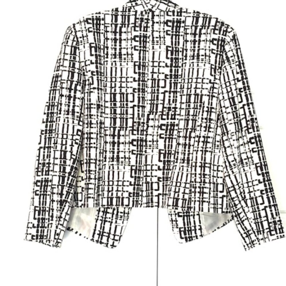 Tahari Black & White Swing Blazer - A Bit of Stretch, Classy, Lined & Comfy! 18W - Picture 3 of 10